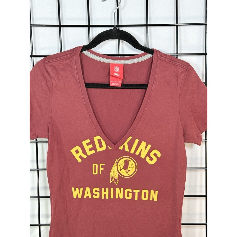 Nike NFL Washington Redskins V-Neck T-Shirt Women's S Maroon Athleisure Retro - Picture 2 of 10